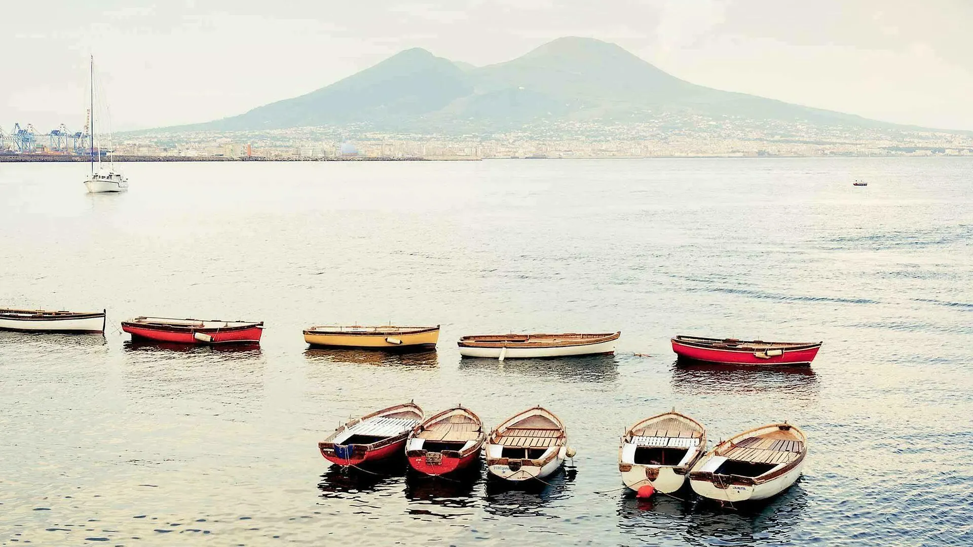 Ibis Styles Napoli Garibaldi Hotel 3*, Nápoles